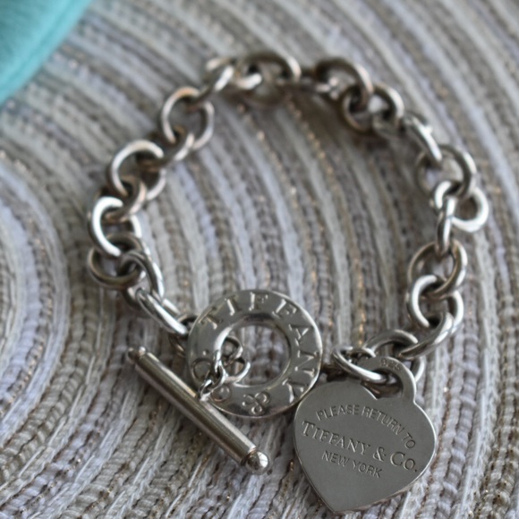 Tiffany & Co. Heart Tag Toggle Bracelet - Picture 4 of 6